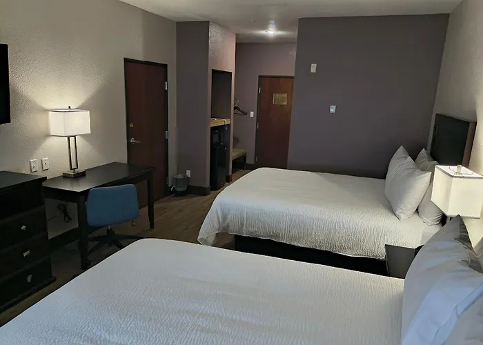 Grander Inn & Suites By Ihg