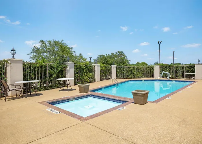 Best Western Plus Southpark Inn & Suites